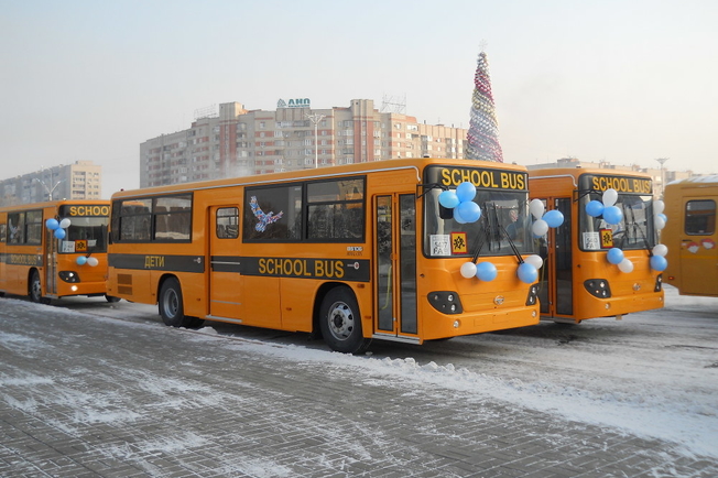 В ВКО школам подарили новые автобусы