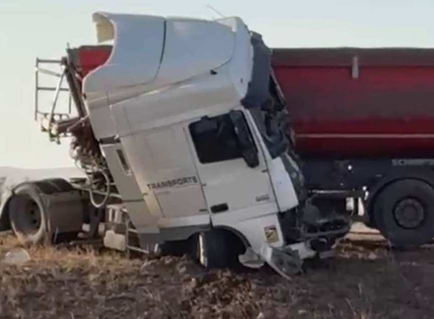 В Казахстане в ДТП погибли 12 человек