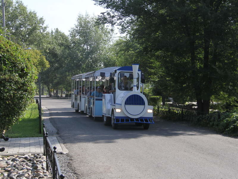 Левобережный парк усть-каменогорск. Усть-каменогорск парк кирова. Усть каменогорск парк. Этнопарк усть каменогорск. Парк усть тула.