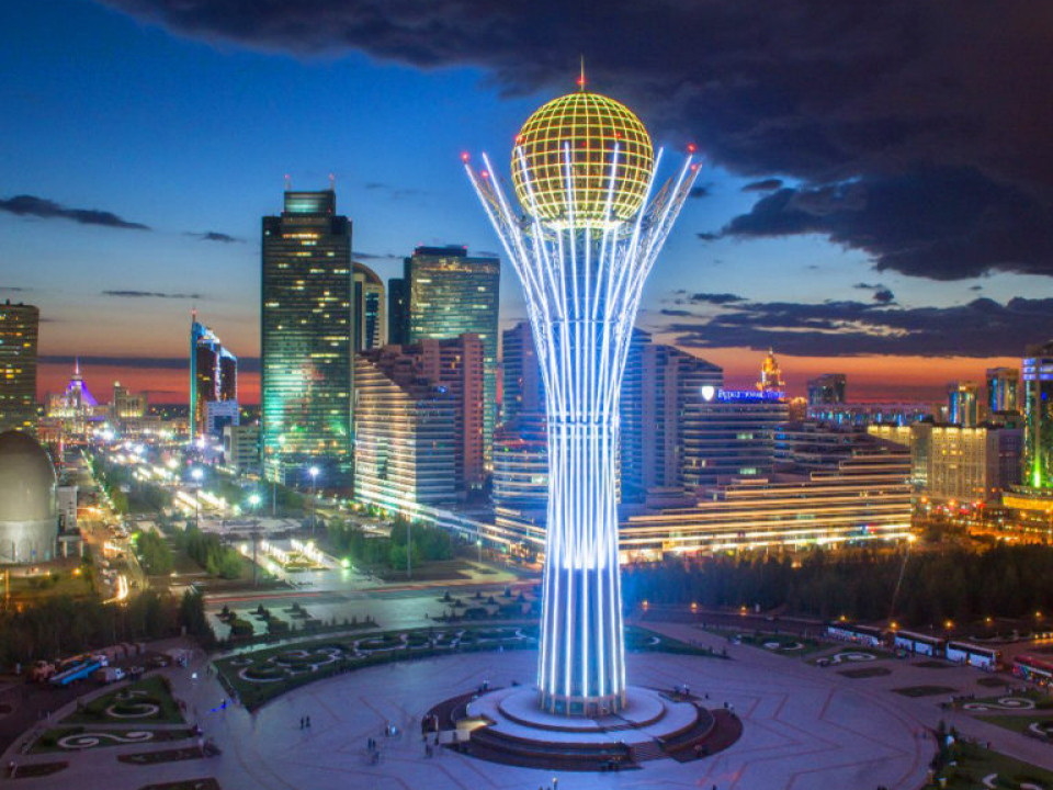 Чат казахстана без регистрации. Казахстан пойтахти. Qozog'iston Astana. Астана достопримечательности. День столицы.