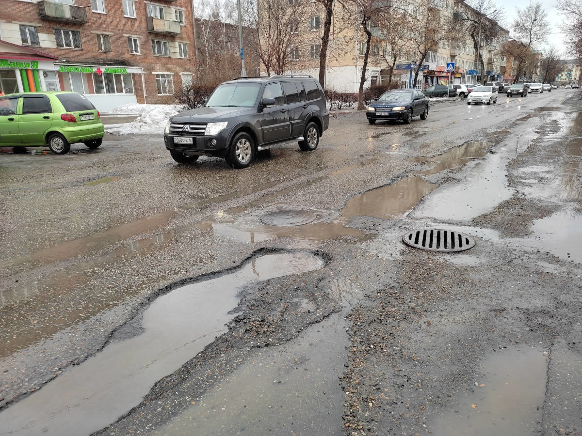 Где в Усть-Каменогорске проведут ямочный и средний ремонт дорог | YK-news.kz