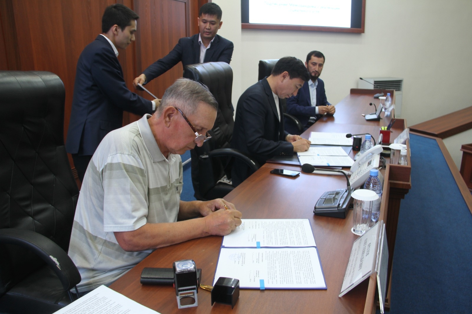 В Усть-Каменогорске подписали меморандум о поставке социального угля ...