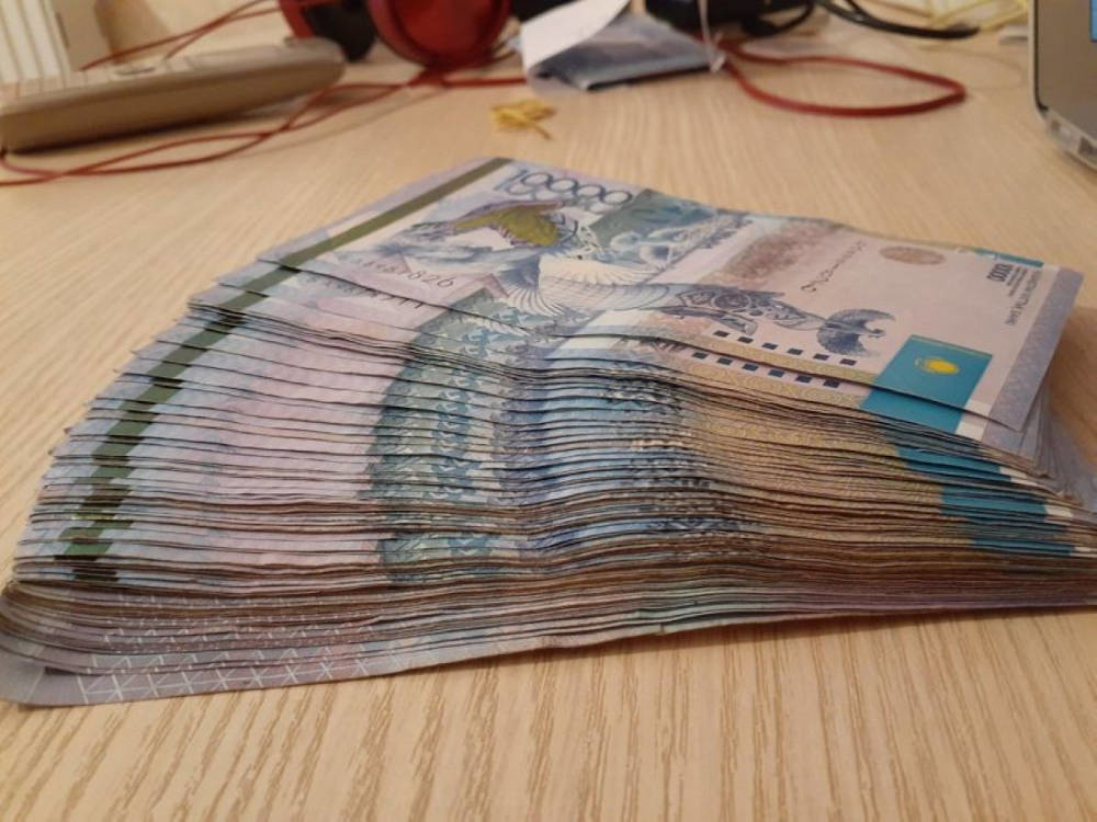 600000 рублей в тенге