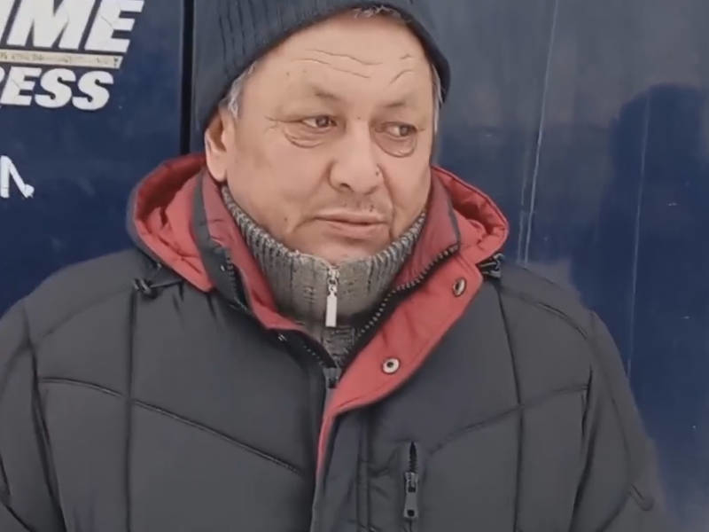 В Усть-Каменогорске оказали помощь дальнобойщику, который с конца ...