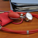 В Усть-Каменогорске мужчину ударило током при входе в подъезд: стало известно о его состоянии