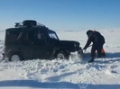 В ВКО спасатели вызволили автомобили из снежного заноса
