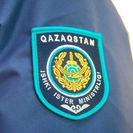 В Усть-Каменогорске 37-летний мужчина собирался спрыгнуть с крыши девятиэтажки 