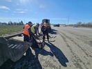 В Усть-Каменогорске дорожники латают ямы на кольцевой