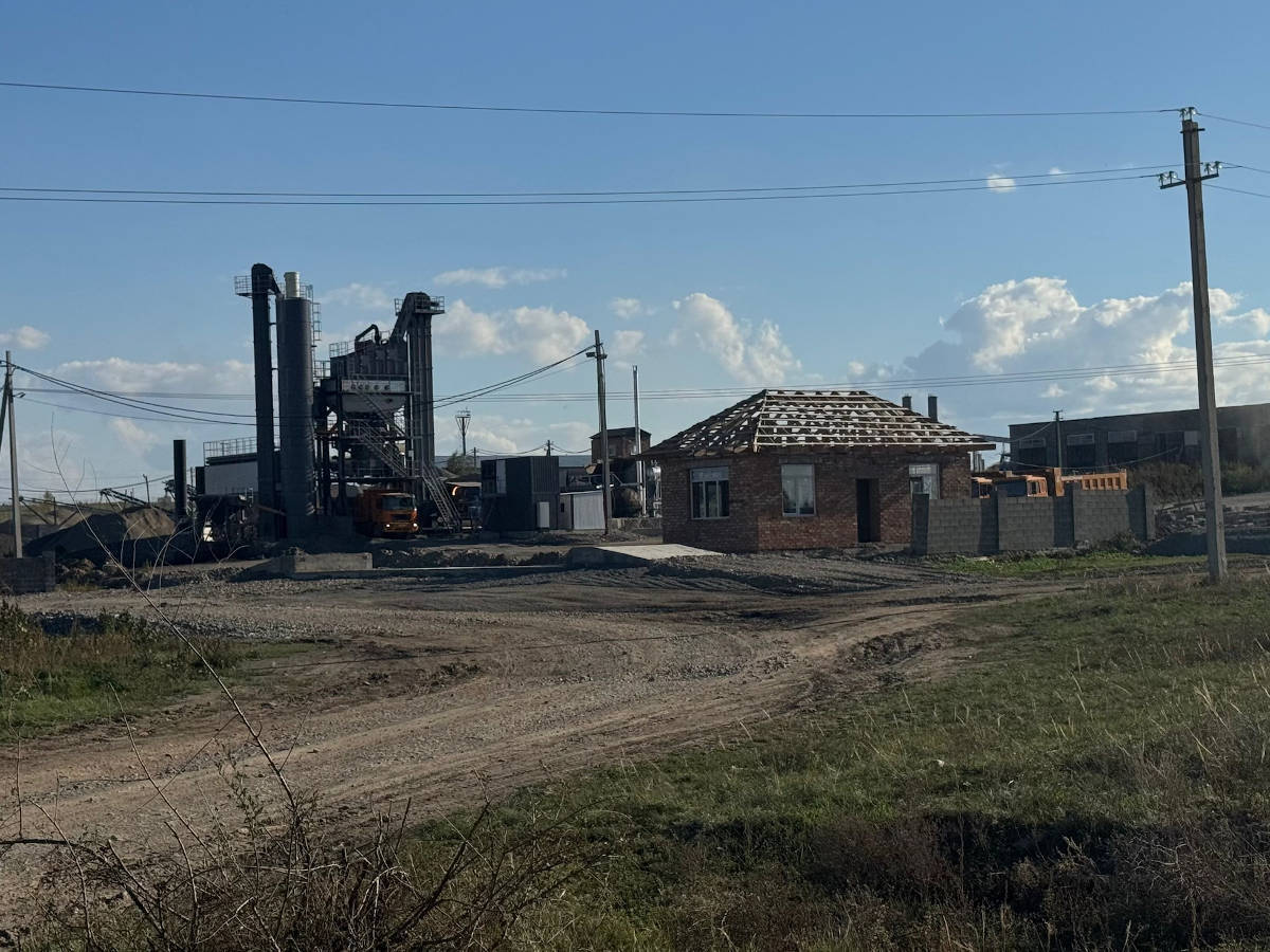 Вблизи Усть-Каменогорска асфальтобетонный завод работал без экологического разрешения 