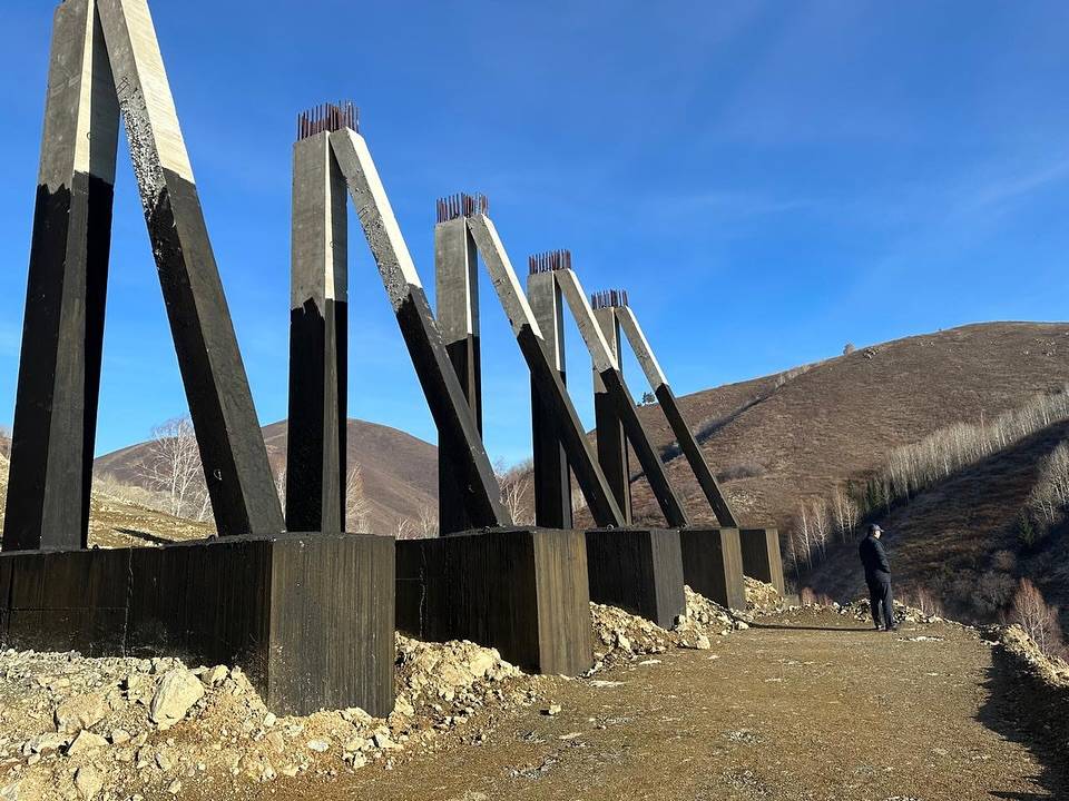 В ВКО приостановлено строительство моста через Пихтовку на дороге в объезд серпантинов