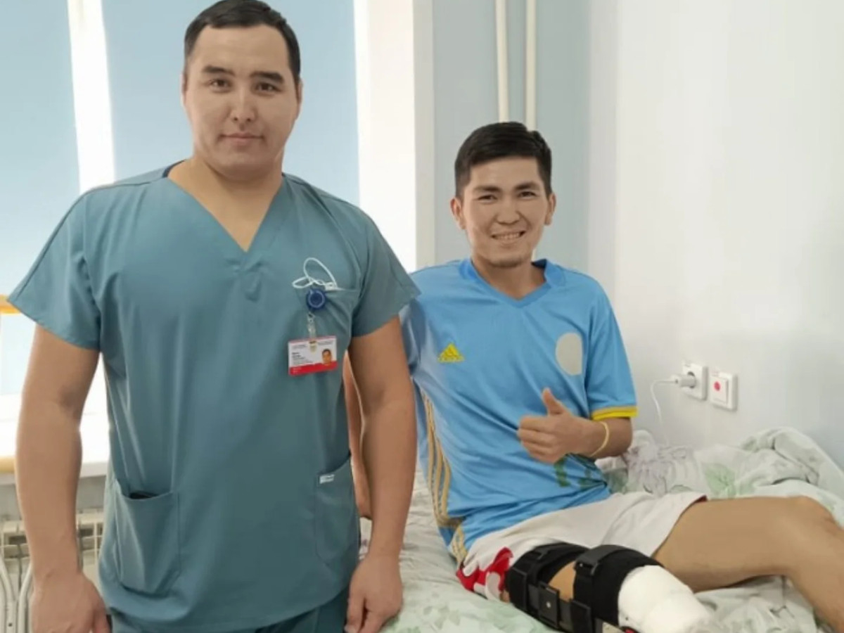 В Усть-Каменогорске парню провели срочную операцию после удара лошади