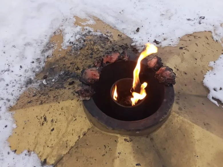 Факт осквернения Обелиска Славы зарегистрировали в отделе полиции Риддера