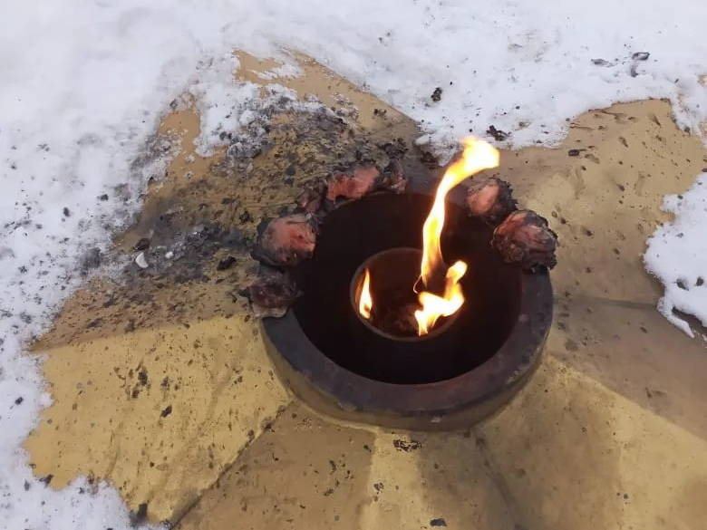 Факт осквернения Обелиска Славы зарегистрировали в отделе полиции Риддера