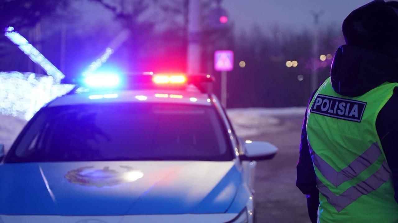 В ВКО на дорогах снова ввели полицейское усиление