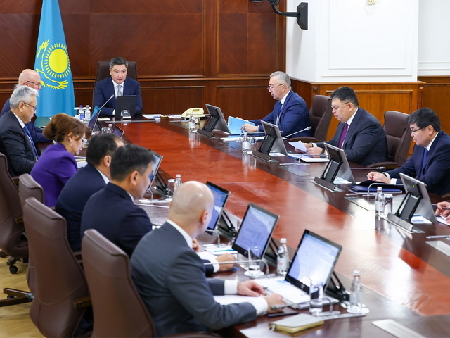 Олжас Бектенов әкімдерге суды көп қажет ететін дақылдардың үлесін қысқарту арқылы егіс құрылымын әртараптандыруды тапсырды