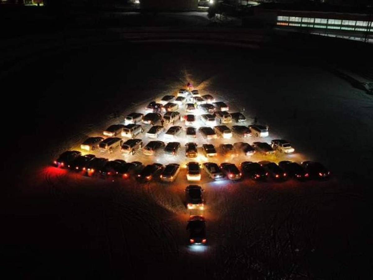 В ВКО риддерские автомобилисты вновь создадут праздничный символ из машин