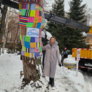 Усть-Каменогорск. В парке имени Кайсенова «нарядили» еще одно дерево