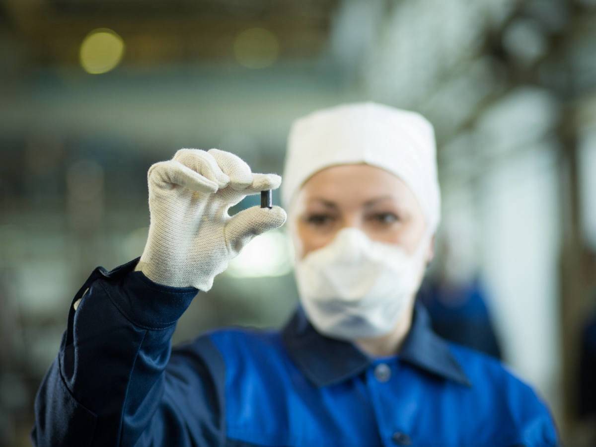 Өскеменде журналистерге ядролық отын өндіру процесі көрсетілді