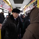 Аким ВКО проехал в автобусе и пообщался с пассажирами