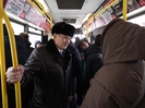 Аким ВКО проехал в автобусе и пообщался с пассажирами