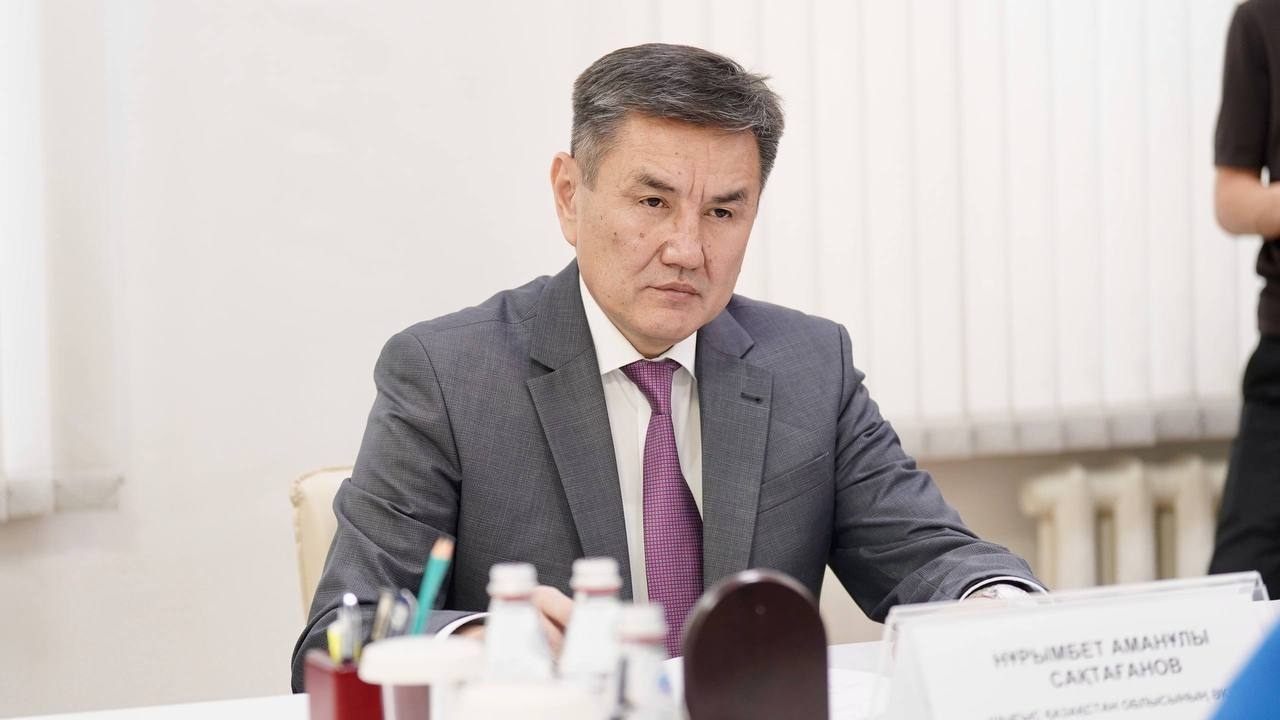 Аким ВКО распорядился разобраться со спортивными долгостроями