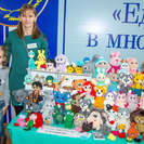 Мастерица из Усть-Каменогорска много лет вяжет атрибуты наступающего года