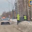 В Усть-Каменогорске водитель, избегая наезда на пешехода, врезался на легковом авто в столб