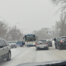 В Усть-Каменогорске случилось тройное ДТП с автобусом