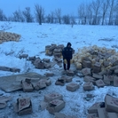 Грузовик опрокинулся на трассе Усть-Каменогорск – Семей: водителю помогали «всем миром»