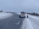 На трассе Усть-Каменогорск – Алматы эвакуировали пассажиров автобуса 