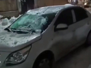 В Усть-Каменогорске в результате падения с крыши наледи поврежден автомобиль 