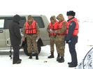В ВКО рыбаков предупреждают о запрете выезда на лёд на авто
