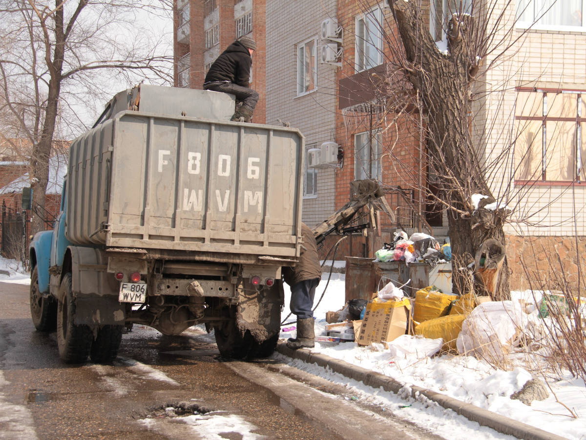 В Усть-Каменогорске планируют пересмотреть тариф на вывоз мусора