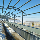 В Усть-Каменогорске начал работать надземный пешеходный переход на проспекте Есенберлина