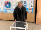 Депутат городского маслихата Анжела Горностаева проголосовала на референдуме в Усть-Каменогорске