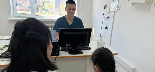 В ВКО убирают педиатрические участки