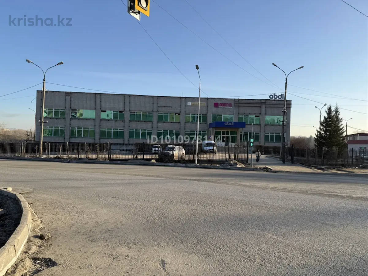 В Усть-Каменогорске продают здание бывшего речного вокзала