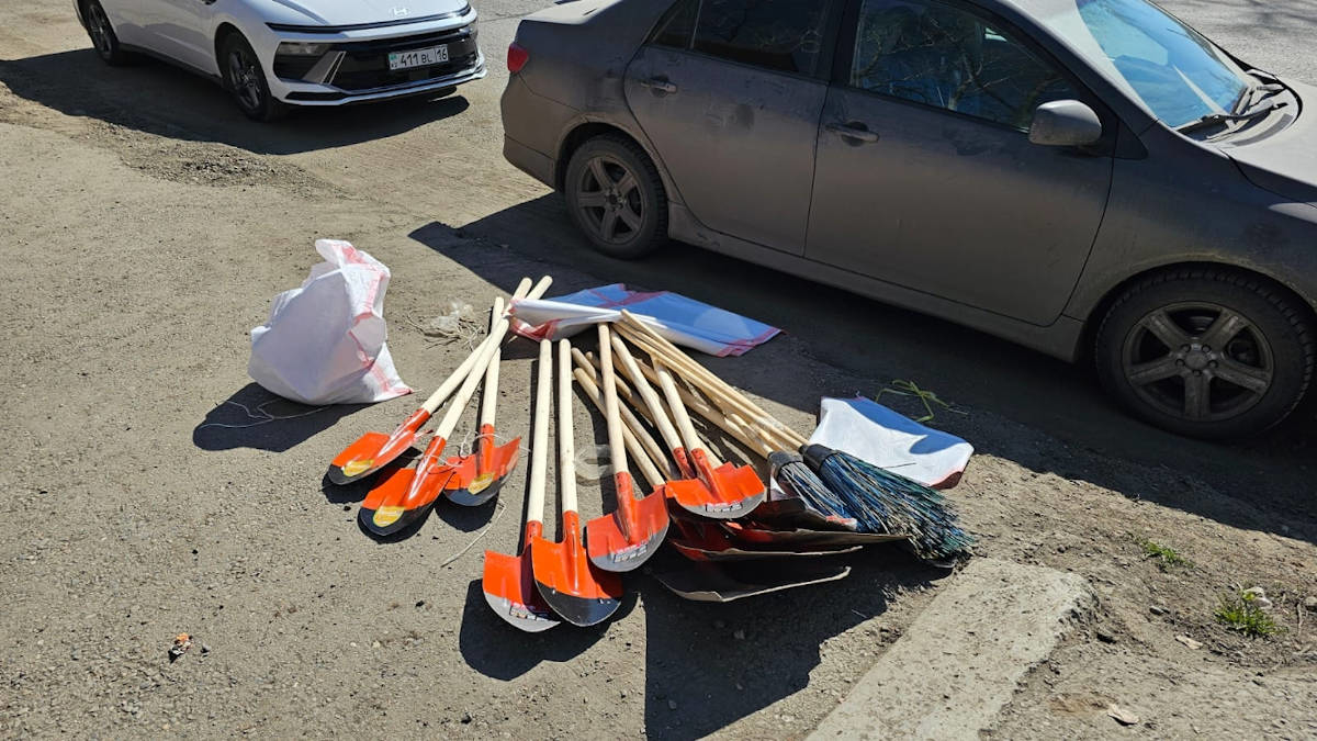 Завтра в Усть-Каменогорске пройдет очередной общегородской субботник