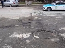 Аким ВКО потребовал заделать ямы на дорожной петле в районе Мемориала Славы