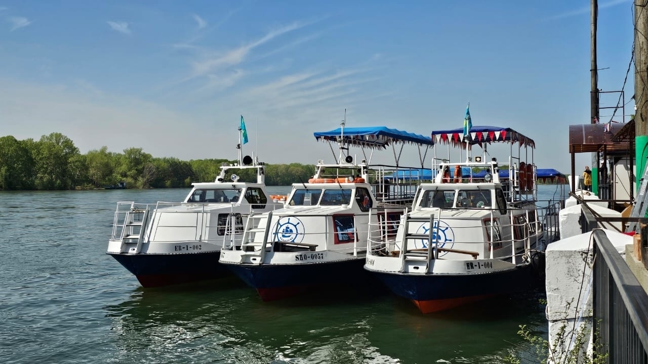 В Усть-Каменогорске речные трамвайчики готовят к новому сезону