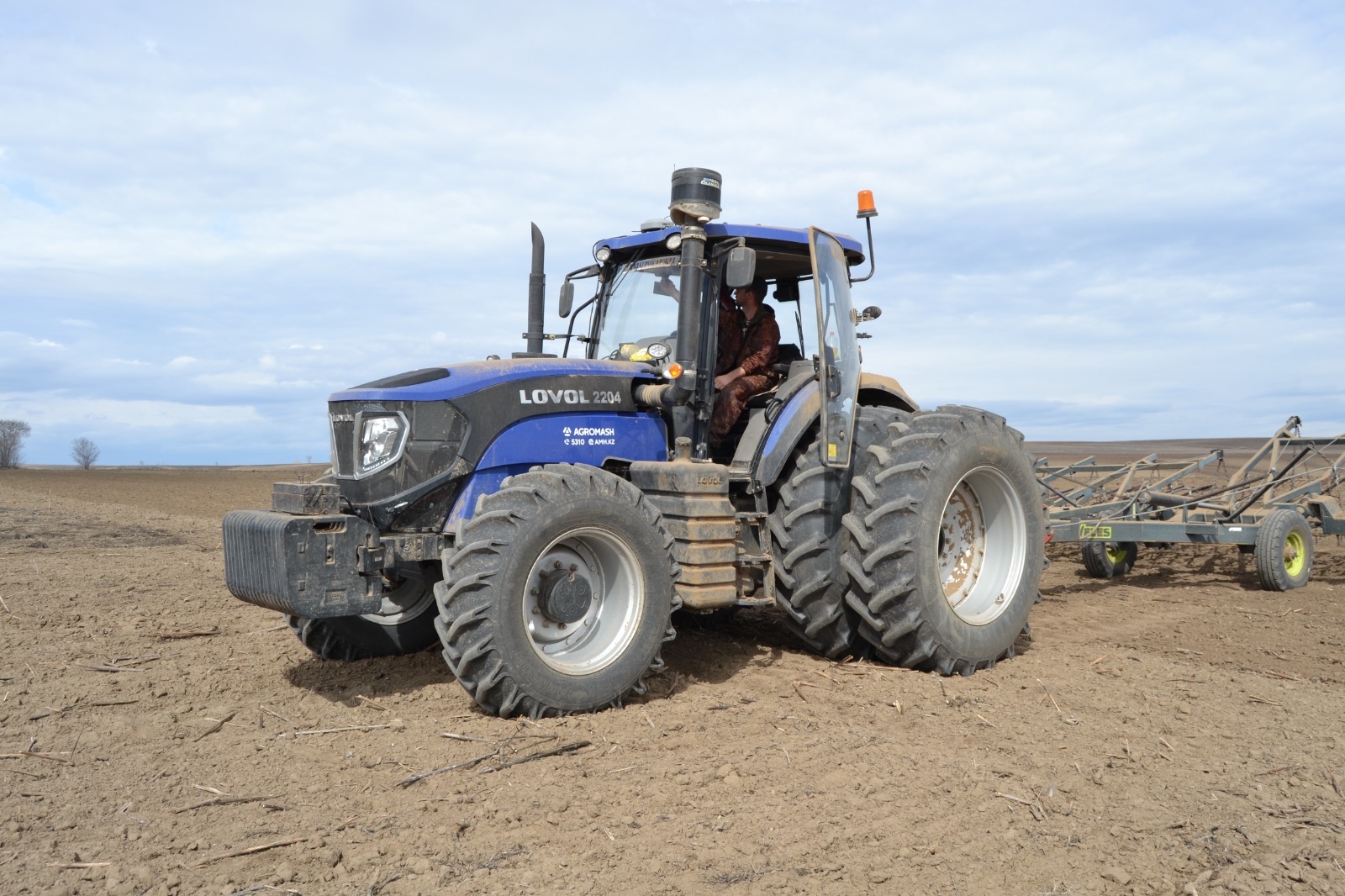 В ВКО в весенних полевых работах задействуют систему автопилота