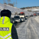 Снег и гололедица: в ВКО продолжают вводить ограничения на дорогах