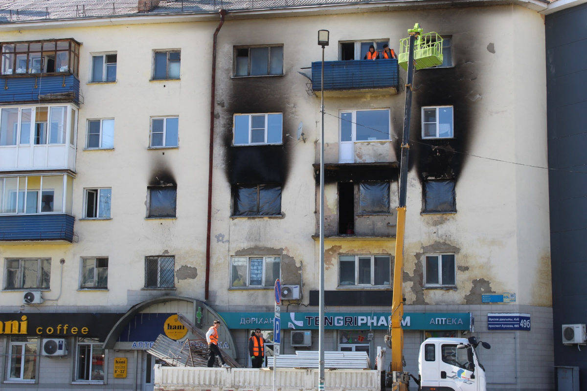 В Усть-Каменогорске начались работы по восстановлению фасадов жилых домов