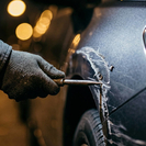 В Усть-Каменогорске разыскивают злоумышленника, повредившего чужой автомобиль