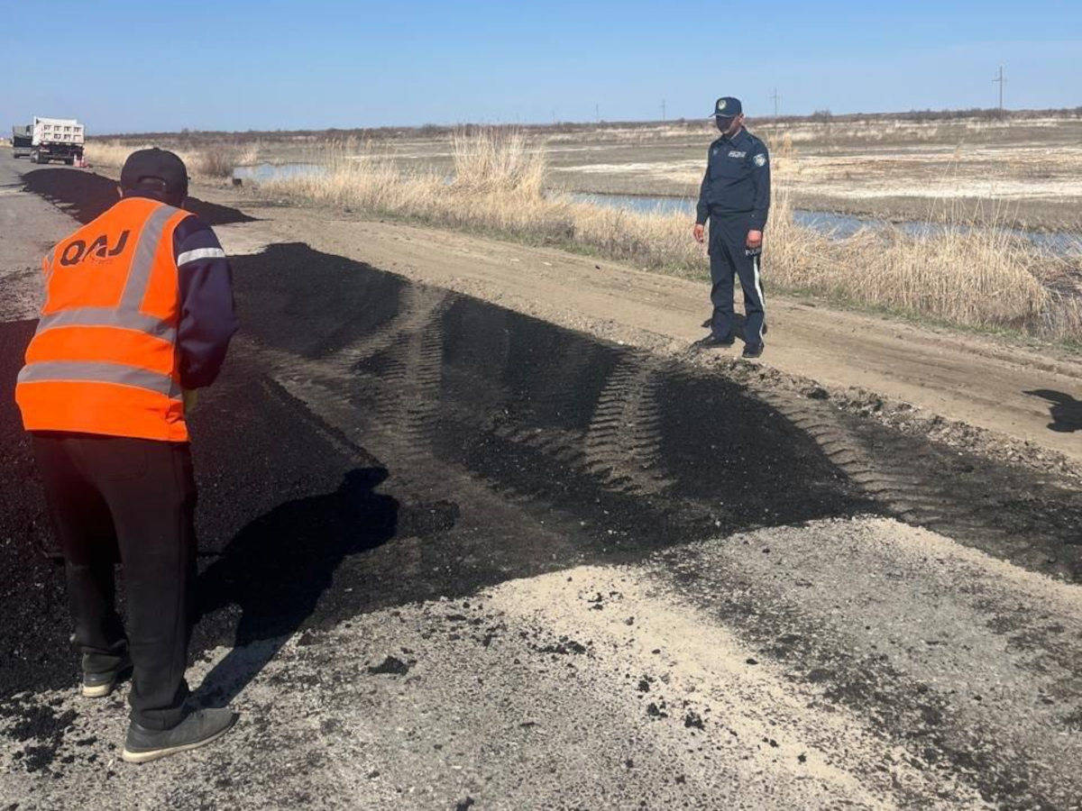 В ВКО полицейские обследуют дороги