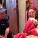 В ВКО участковый инспектор поздравил труженицу тыла с 95-летием 