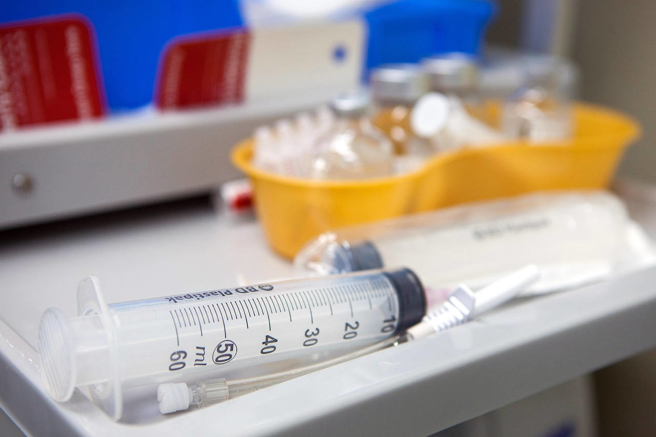 В Казахстане начнут дополнительную вакцинацию девочек 14-17 лет от ВПЧ
