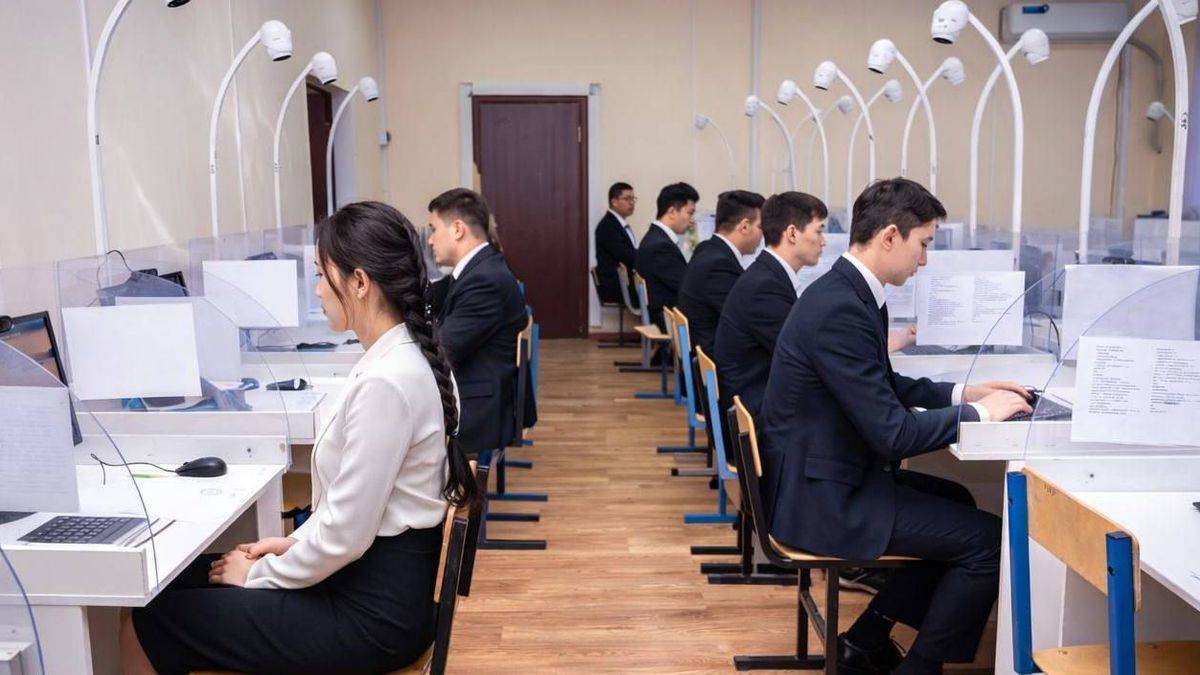 В Казахстане предупредили о мошенниках с «ответами на ЕНТ»