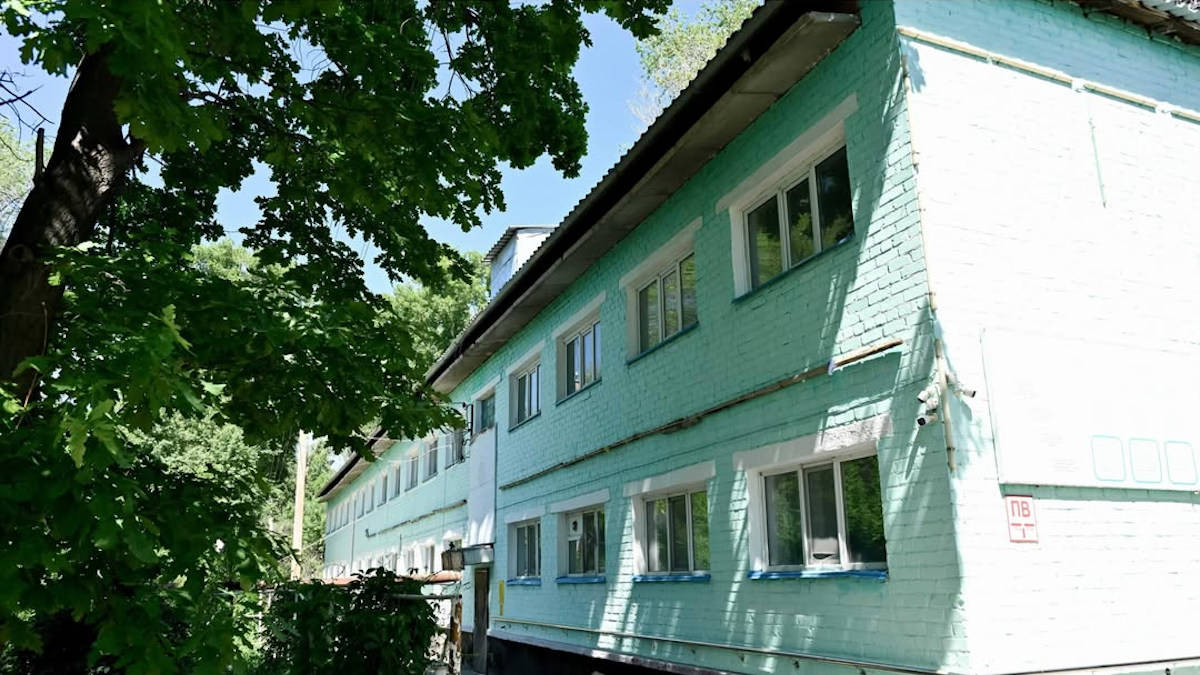 В Урджарском районе пришло в запустение здание бывшего детского дома