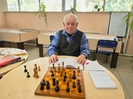 88-летний устькаменогорец стал волонтёром и занимается с детьми